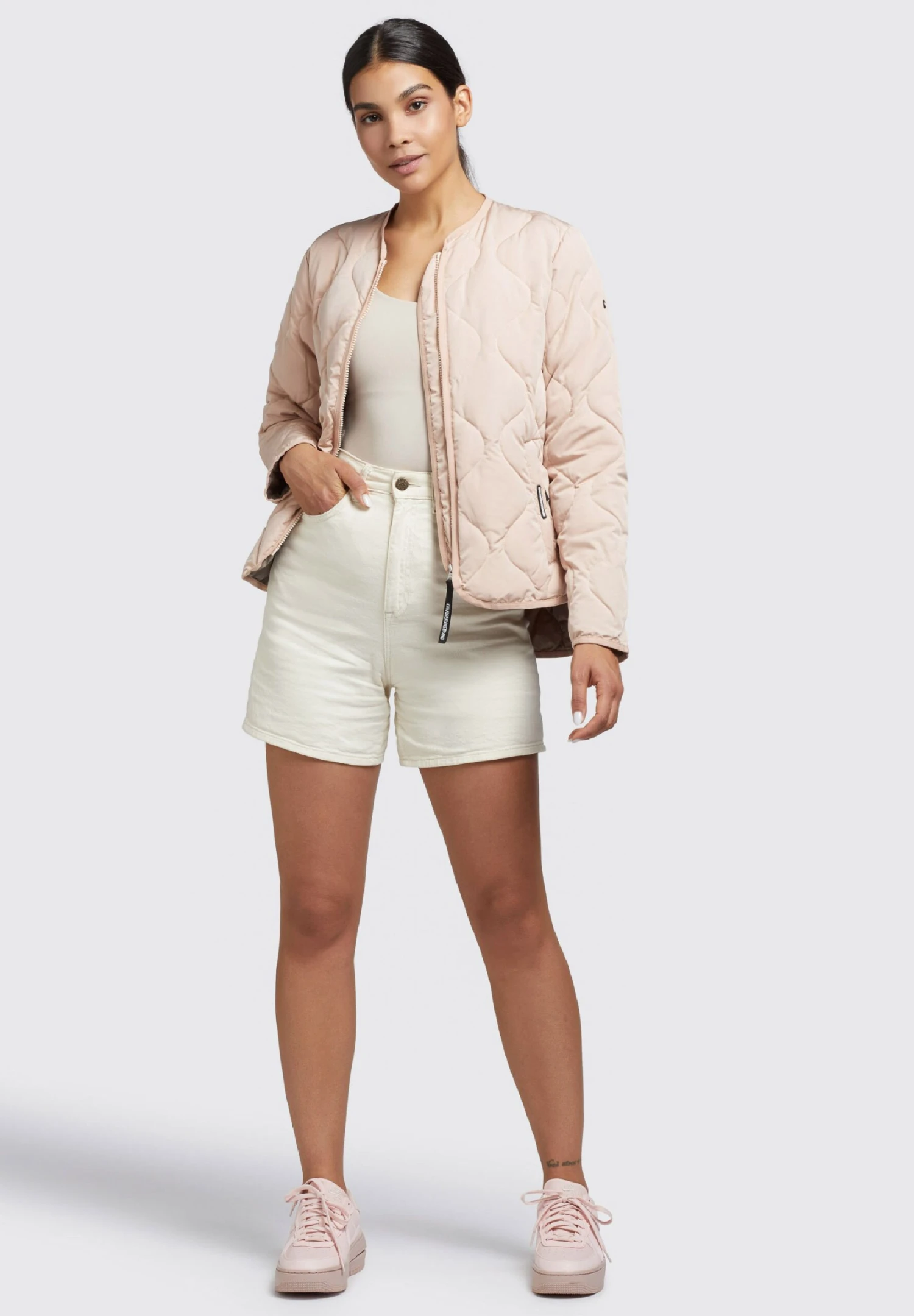 Khujo Alma - Chaqueta De Entretiempo - War-Pin 4 Khujo Alma - Chaqueta De Entretiempo - War-Pin - Imagen 2