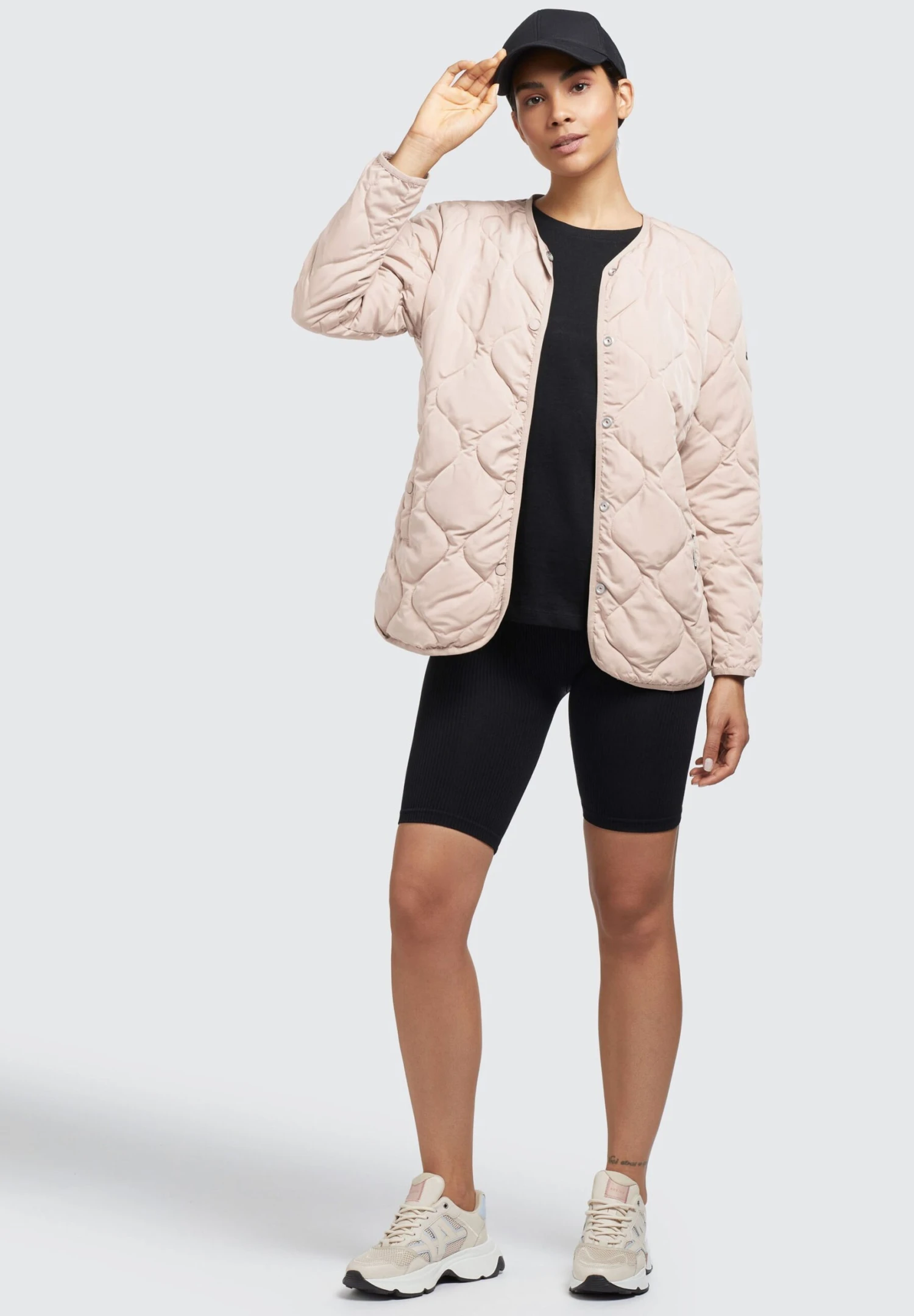 Khujo Yuna - Chaqueta De Entretiempo - War Pin 4 Khujo Yuna - Chaqueta De Entretiempo - War Pin - Imagen 2