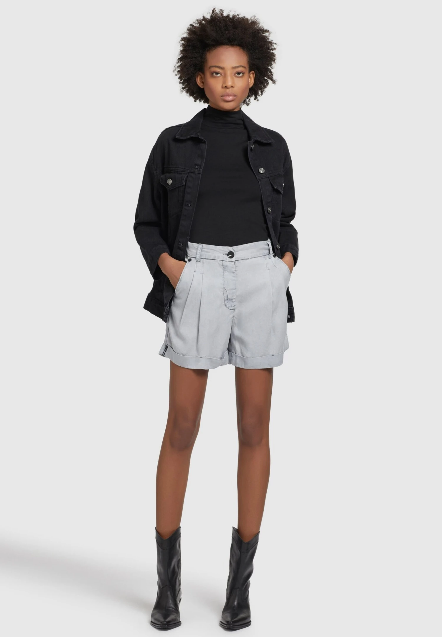 Khujo Elida - Shorts - Grey 4 Khujo Elida - Shorts - Grey - Imagen 2