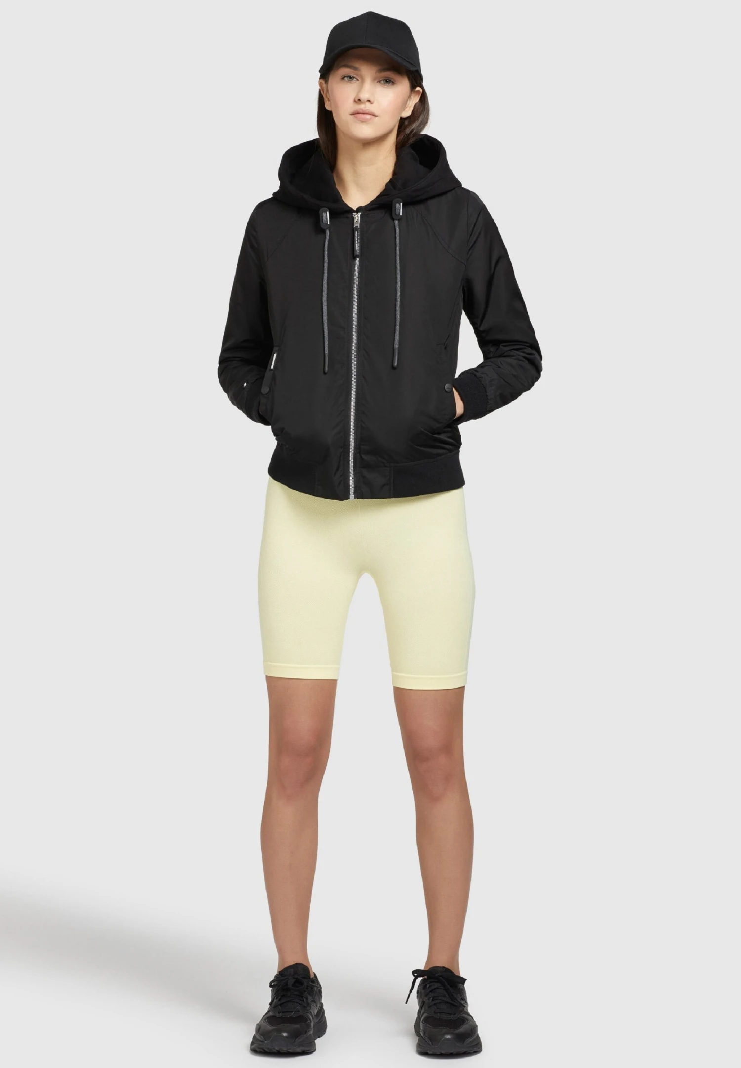 Khujo Persee - Chaqueta Fina - Schwarz 4 Khujo Persee - Chaqueta Fina - Schwarz - Imagen 2